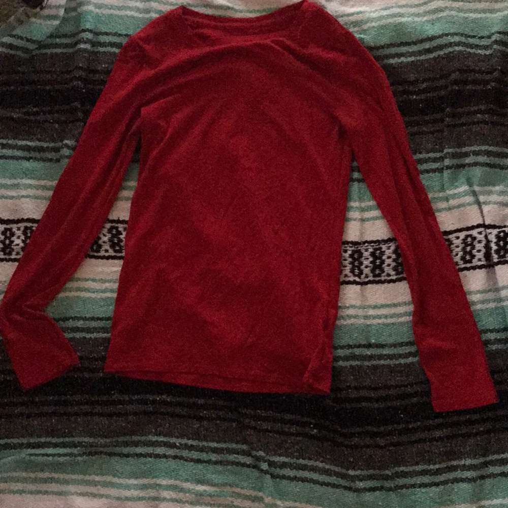 Plain red sleeve shirt